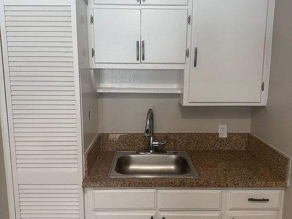 5th image of 3412 Virginia Rd #A