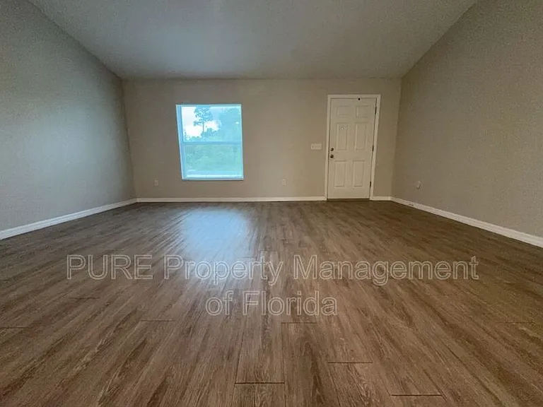 15057 SW 21st Ter — Photo 3