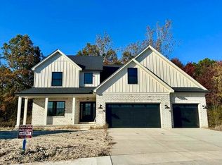 26070 Pennington Ct, Brownstown, MI 48134