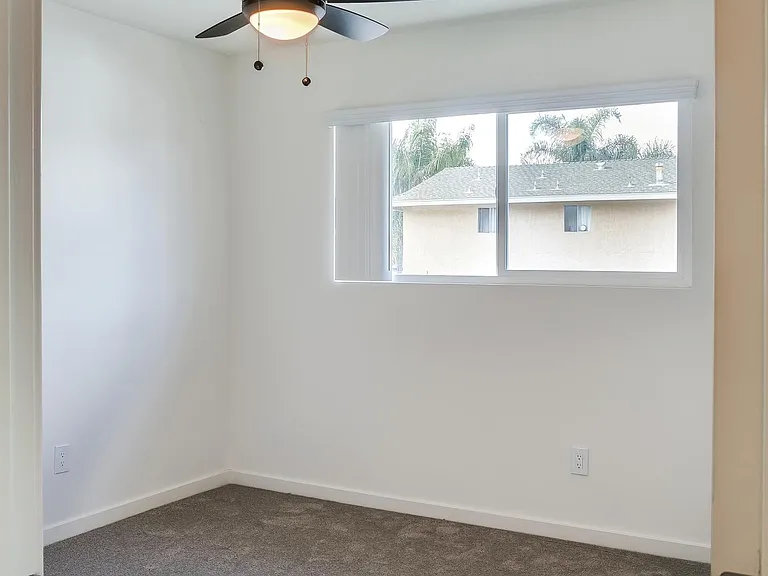 Plaza Townhomes — Photo 8