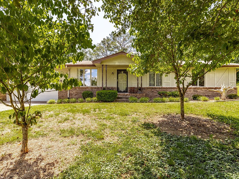 1st image of 204 Bryan House Dr