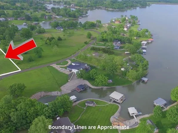 1781 Lake Viking Ter, Gallatin, MO 64640