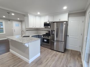 5113 Curtiswood Dr, Charlotte, NC 28213