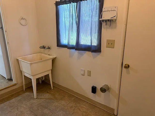 922 Tully Rd #1 — Photo 16
