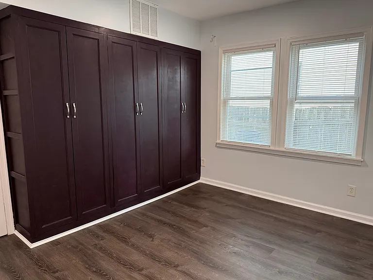300 S Wayne St — Photo 15