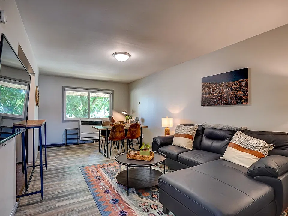 407 S 94th Pl #2-ID1699873P