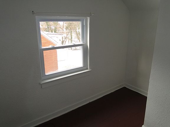 2nd floor 2nd room