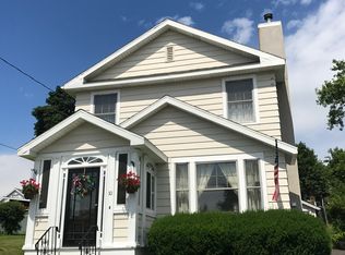 10 Hampton St, Menands, NY 12204