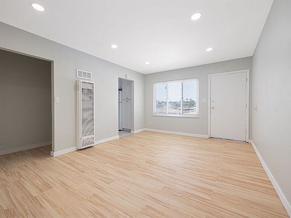 4th image of 249 San Jacinto Dr