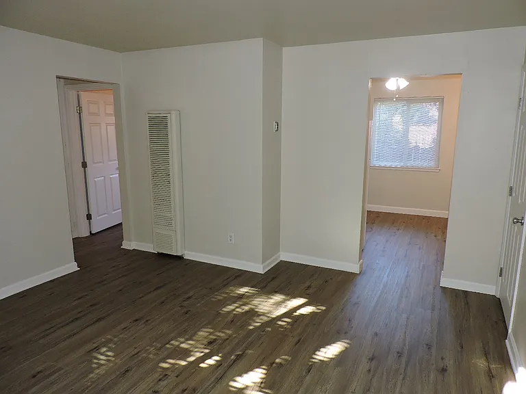 2321 Q St #5 — Photo 3