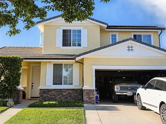 2nd image of 945 Caliente Way