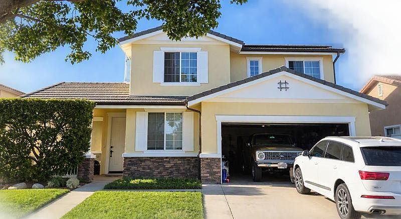 1st image of 945 Caliente Way