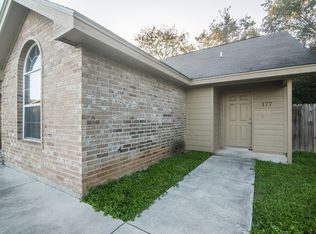 113 Country Gdns, Seguin, TX 78155