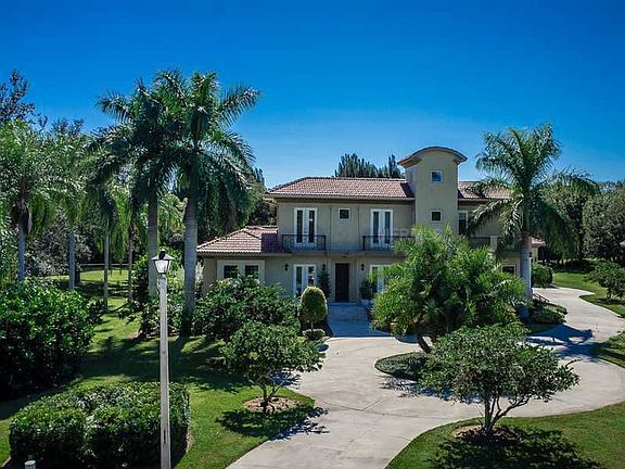 3rd image of 528 Capistrano Dr