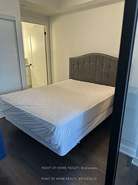 2 bed, $2,600 — Photo 2