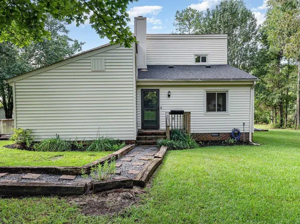 1745 Wilson Dr, Laurens, SC 29360