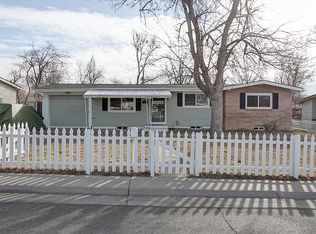 7818 Applewood Ln, Denver, CO 80221