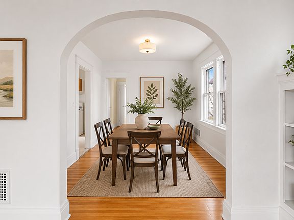 5th image of 400 Taunton Pl Floor 2