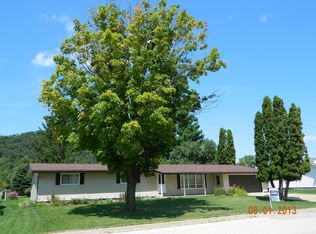 511 Nelson St, Coon Valley, WI 54623