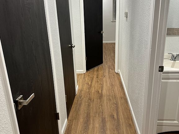 5th image of 5900 Stretch Dr #1