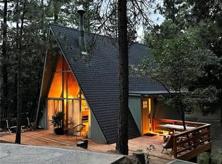 33070 Falcon Ln, Arrowbear Lake, CA 92382