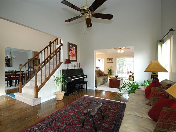 5th image of 13483 Lake Shore Dr