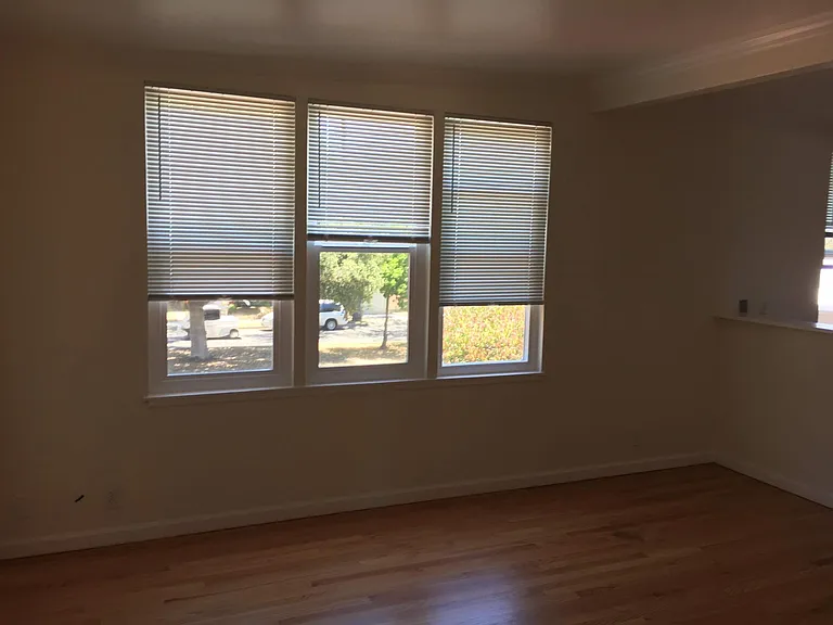 2414 Sacramento St #3 — Photo 5
