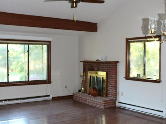 3rd image of 11827 Oriole Dr