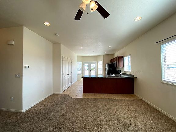 3rd image of 114 E Bella Monte Dr Unit 12