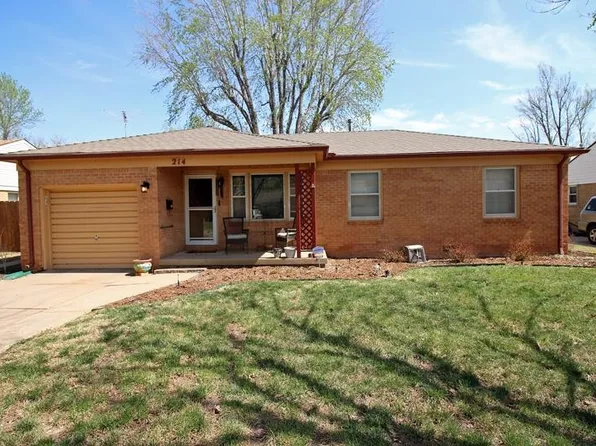 214 Sunset Ave, Haysville, KS 67060