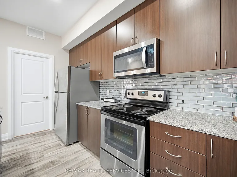 26 Coles Ave #302 — Photo 19