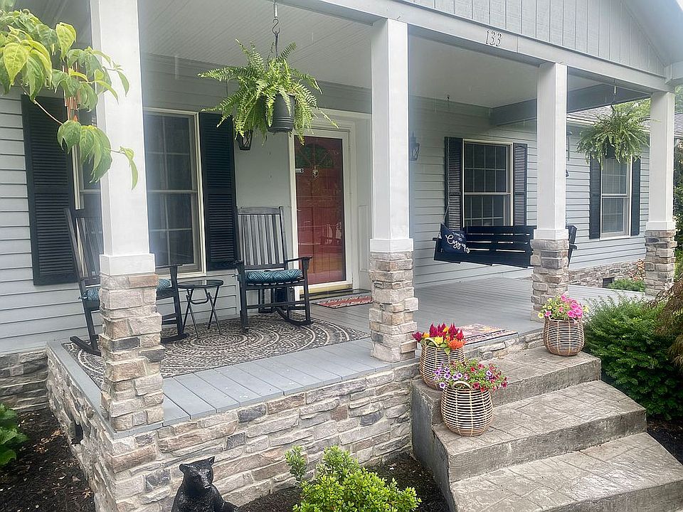 1st image of 133 Walnut Dr