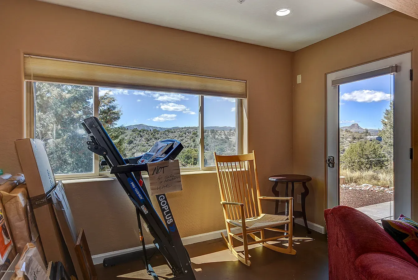 2 bed, 1100 sqft, $2,300 — Photo 4