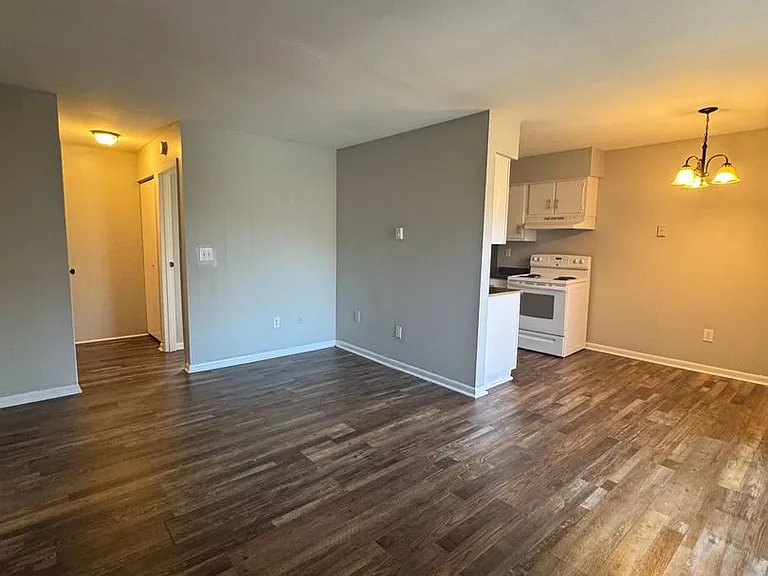 6635 Wolf Creek Pike — Photo 3