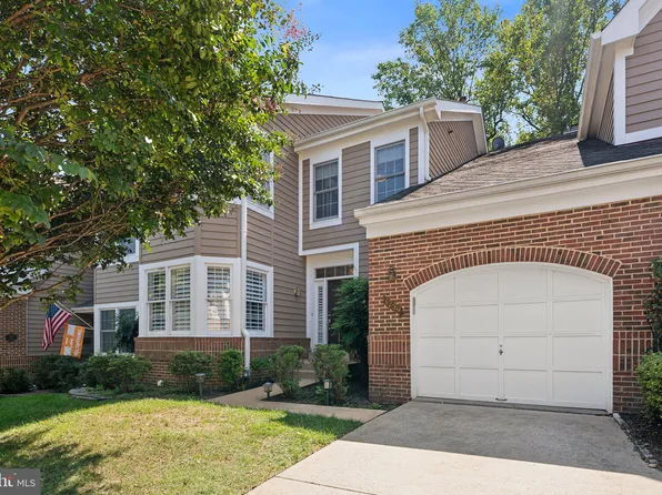 1239 Woodbrook Ct, Reston, VA 20194