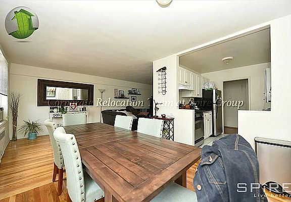 5th image of 30-60 Crescent St #2H