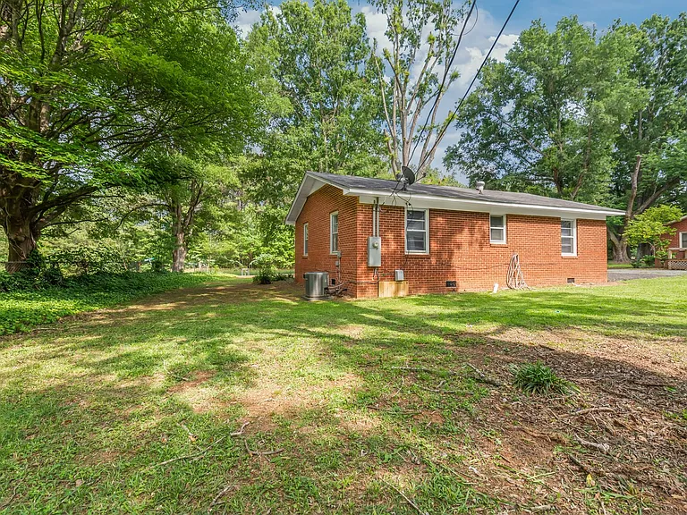 607 N Rocky River Rd — Photo 19