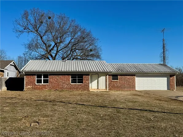 1310 Hickman Bluff Rd, Lavaca, AR 72941