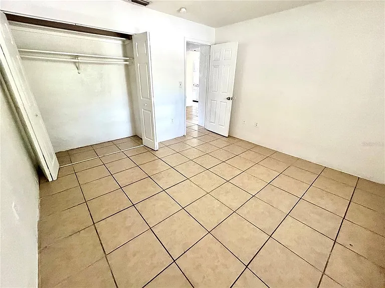 1217 Kennedy Rd #6 — Photo 6