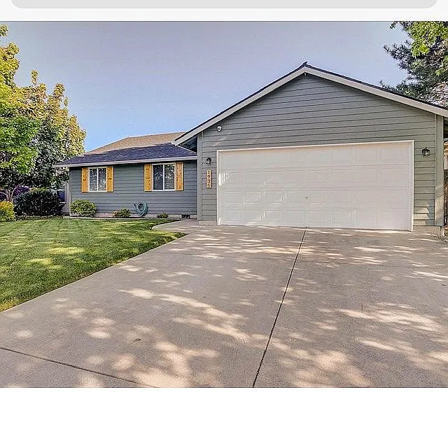 1935 Walnut Grove Ln photo 1