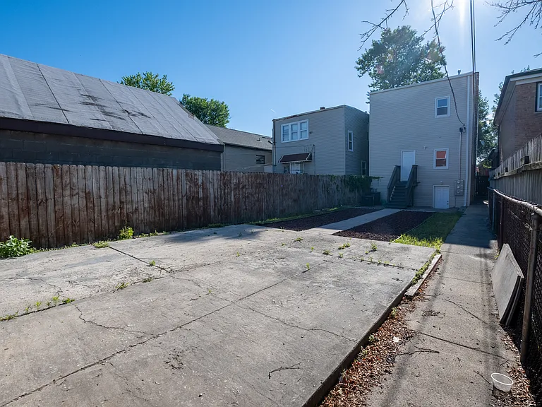 3744 S Parnell Ave #2 — Photo 17