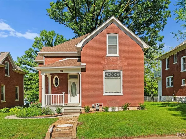 207 Voss Pl, Belleville, IL 62220