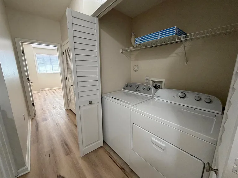2052 Alta Meadows Ln #2205 — Photo 30