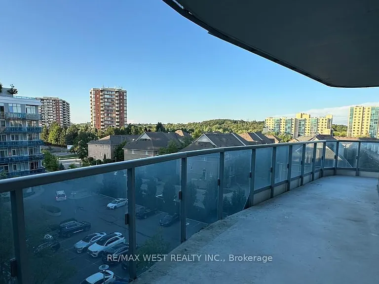 9471 Yonge St #630 — Photo 10