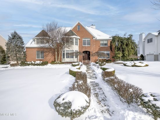 8 Landmark Lane, Marlboro, NJ 07746
