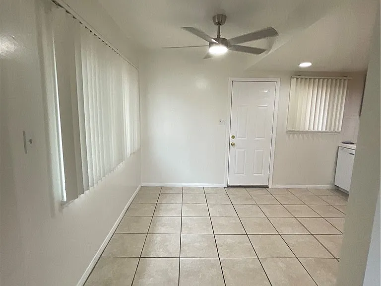 8644 Watson St — Photo 13