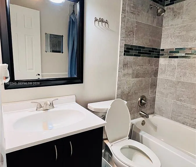581 SW Banks Ter — Photo 17