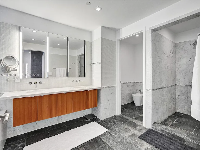 6103 Aqua Ave #107 — Photo 25
