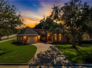 100 April Waters Dr N, Montgomery, TX 77356