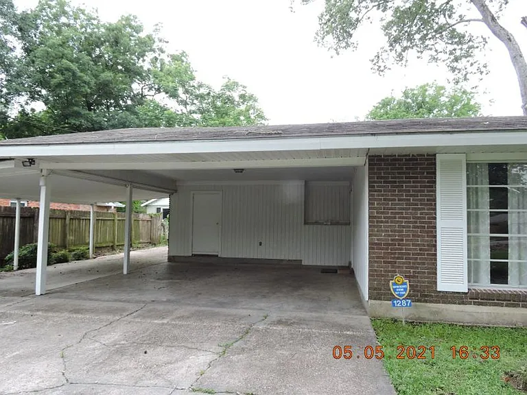 1287 Rodney Dr — Photo 3